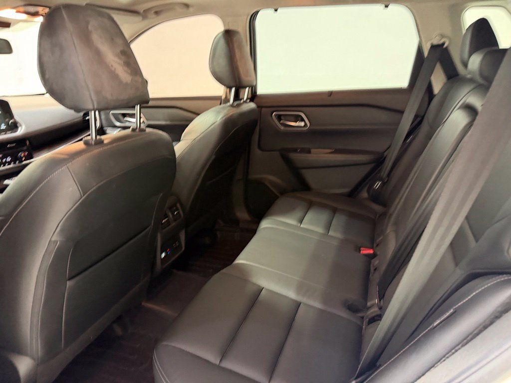 Used 2021 Nissan Rogue SL w/ Premium Package AWD/4WD image 28