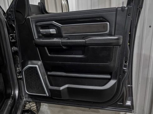 Used 2020 RAM 3500 Laramie w/ Night Edition image 45