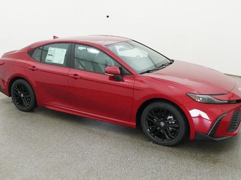 New 2026 Toyota Camry SE FWD image 12