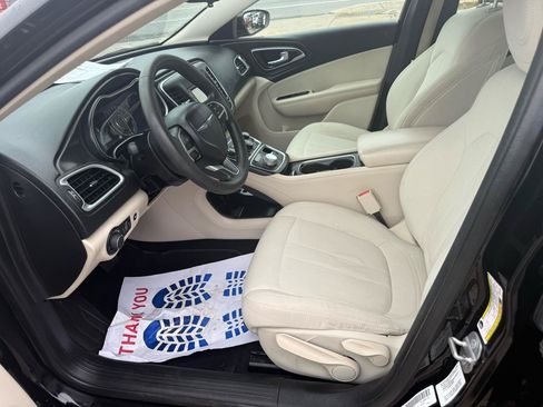 Used 2015 Chrysler 200 Limited FWD image 31