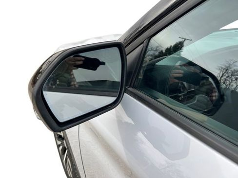 Certified 2025 Ford Explorer Platinum w/ LUX Leather Package image 19