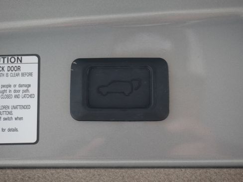 Used 2004 Lexus RX 330 FWD image 22