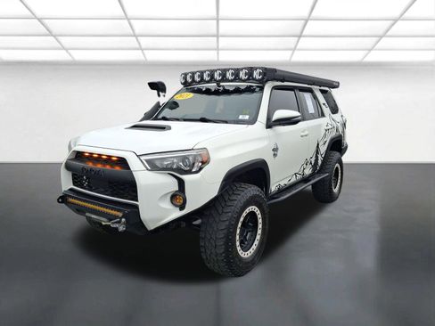 Used 2021 Toyota 4Runner TRD Off-Road Premium AWD/4WD image 7