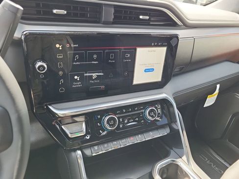 New 2025 GMC Sierra 2500 Denali w/ Denali Reserve Package image 12