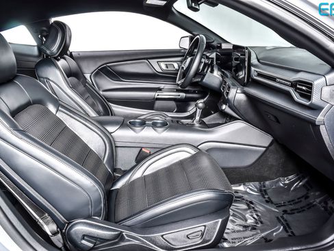 Used 2025 Ford Mustang GT Premium image 23