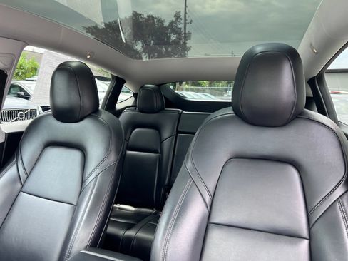 Used 2020 Tesla Model Y Long Range AWD/4WD image 34