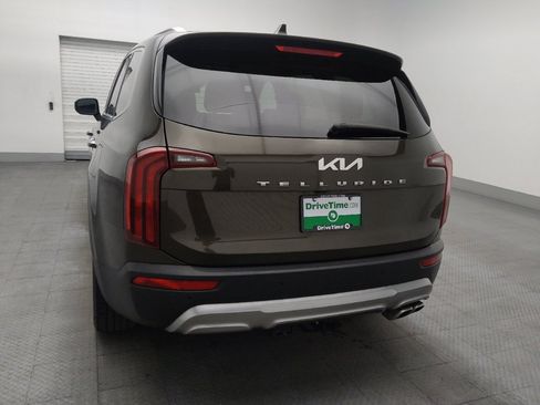 Used 2022 Kia Telluride S FWD image 6