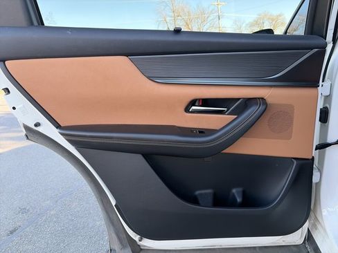 Used 2025 MAZDA CX-70 3.3 Turbo S w/ Premium Plus image 14