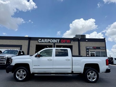 Used 2016 GMC Sierra 2500 SLT w/ Duramax Plus Package AWD/4WD image 8