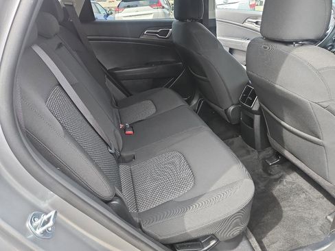 Used 2023 Kia Sportage LX image 19