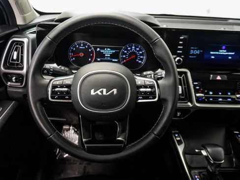 Used 2023 Kia Sorento S FWD image 13