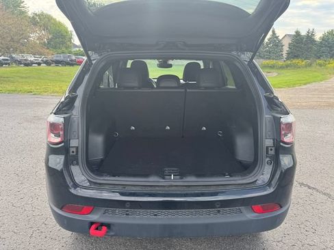 Certified 2025 Jeep Compass Trailhawk AWD/4WD image 17