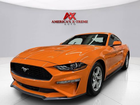 Used 2020 Ford Mustang Coupe RWD image 2
