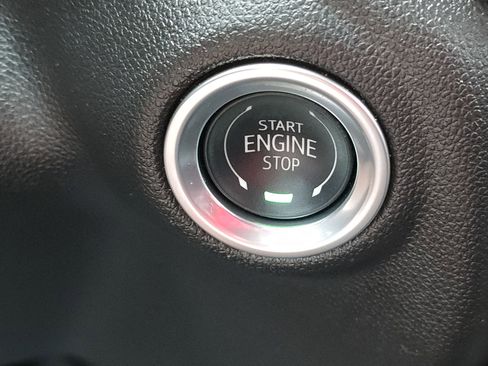 Used 2024 Chevrolet Silverado 1500 Custom image 10