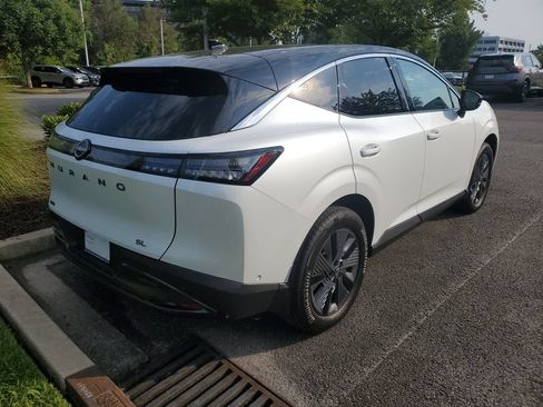 Certified 2025 Nissan Murano SL w/ Cargo Package AWD/4WD image 17