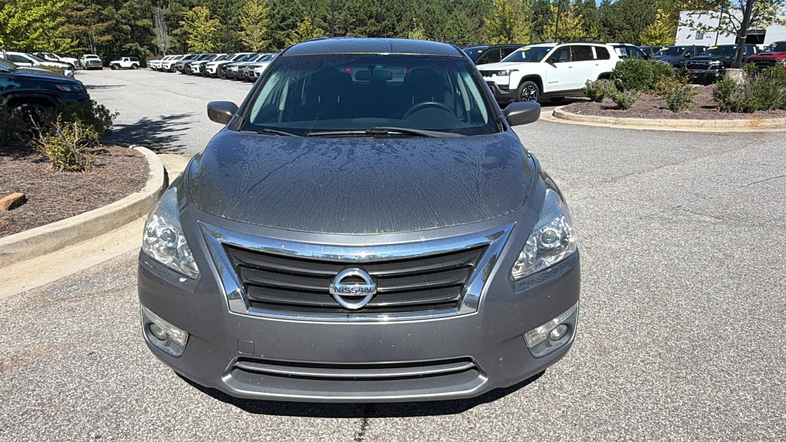 Used 2014 Nissan Altima 2.5 S w/ Sport Value Package FWD image 3