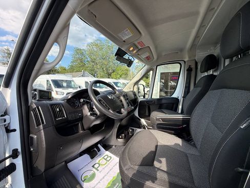 Used 2021 RAM ProMaster 2500 w/ Interior LED Lighting Group FWD image 5