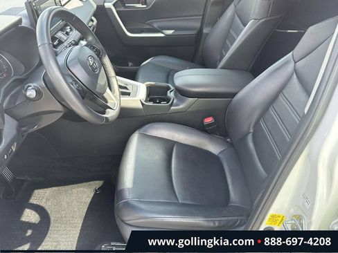 Used 2022 Toyota RAV4 XLE Premium AWD/4WD image 17