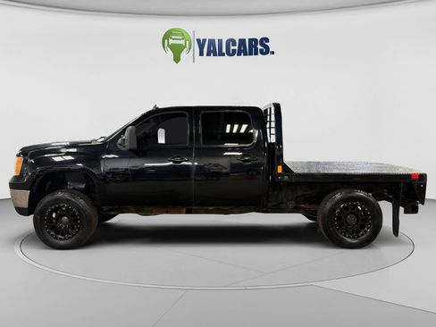 Used 2011 GMC Sierra 2500 SLT w/ SLT Convenience Package AWD/4WD image 2