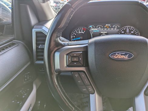 Used 2018 Ford Expedition Platinum image 17