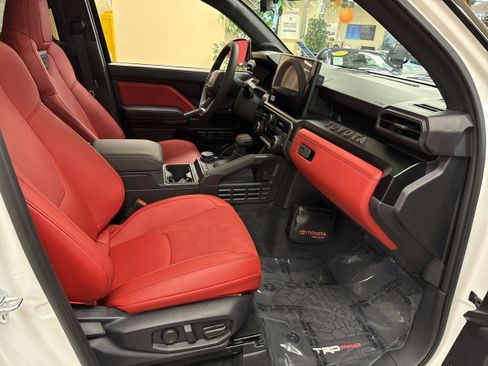 Used 2025 Toyota Tacoma TRD Pro image 19