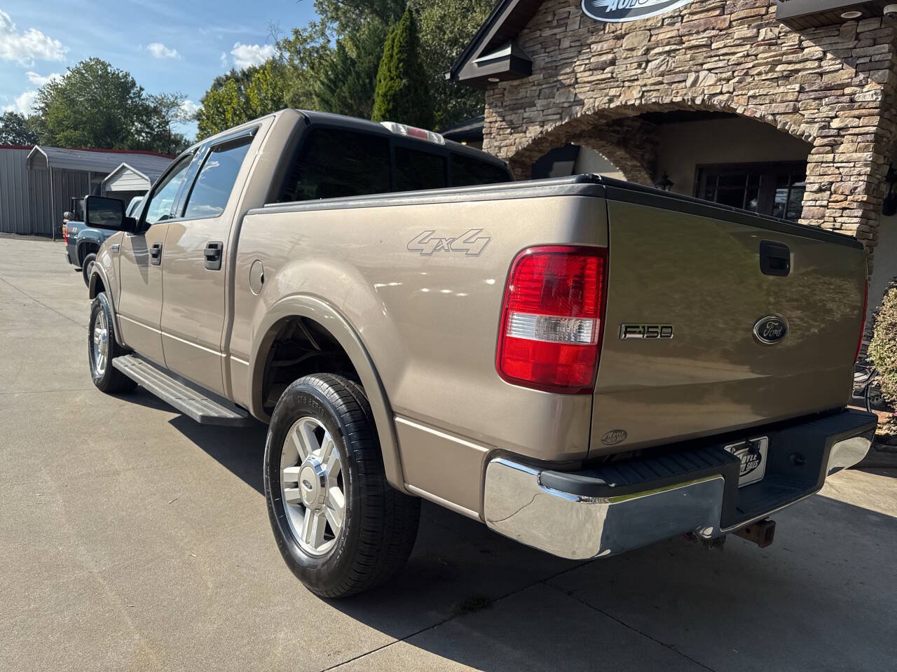 Used 2004 Ford F150 Lariat AWD/4WD image 3