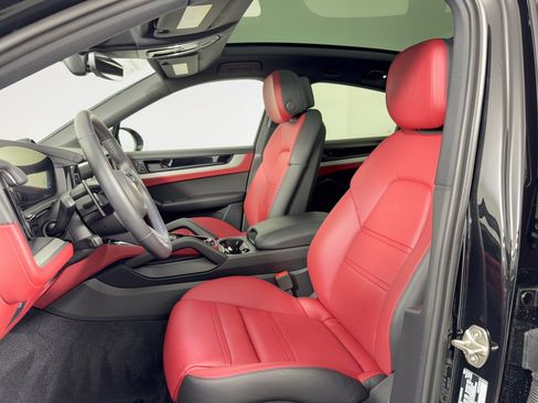 Certified 2026 Porsche Cayenne Coupe AWD/4WD image 5