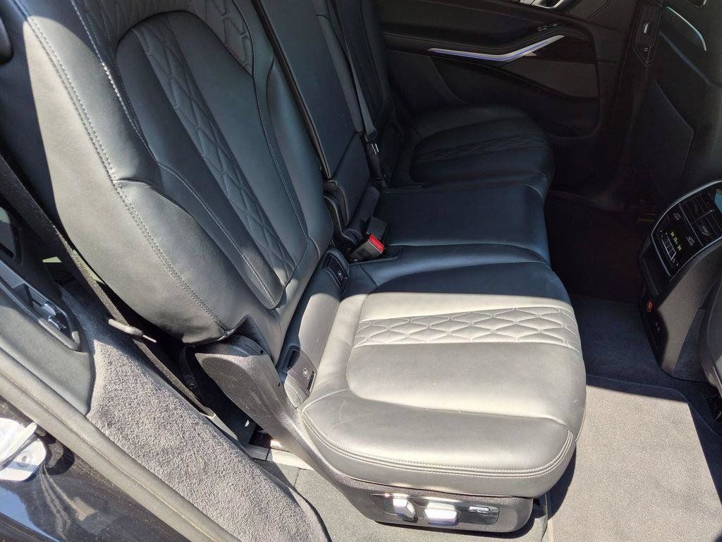 Used 2025 BMW X7 xDrive40i AWD/4WD image 35