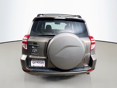 Used 2011 Toyota RAV4 4WD image 6