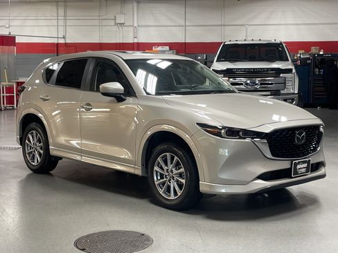 Used 2025 MAZDA CX-5 AWD 2.5 S w/ Preferred Package image 2