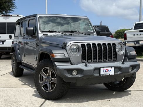 Used 2019 Jeep Wrangler Unlimited Sport S AWD/4WD image 2