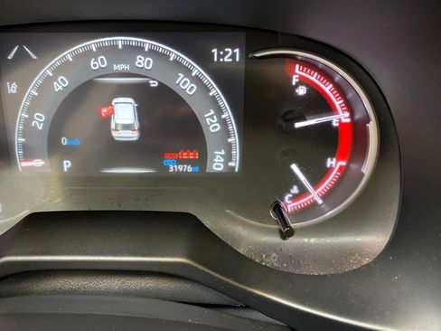Used 2025 Toyota RAV4 LE AWD/4WD image 35
