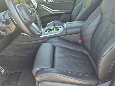 Used 2026 BMW X5 xDrive40i w/ M Sport Package AWD/4WD image 16