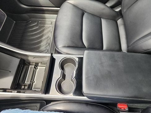Used 2020 Tesla Model 3 Standard Range RWD image 17