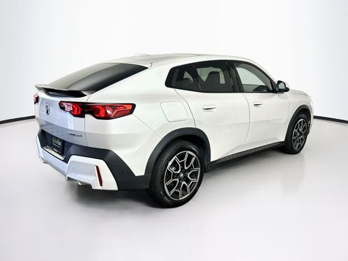 Used 2026 BMW X2 xDrive28i AWD/4WD image 9