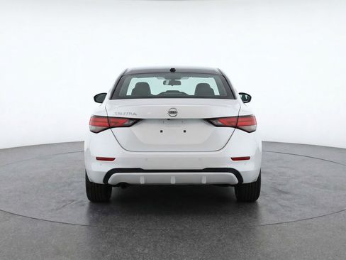 Used 2025 Nissan Sentra SV image 7