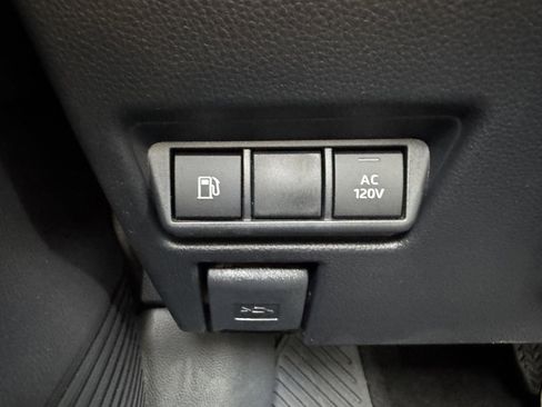 New 2026 Toyota Prius Plug-In Hybrid FWD image 31