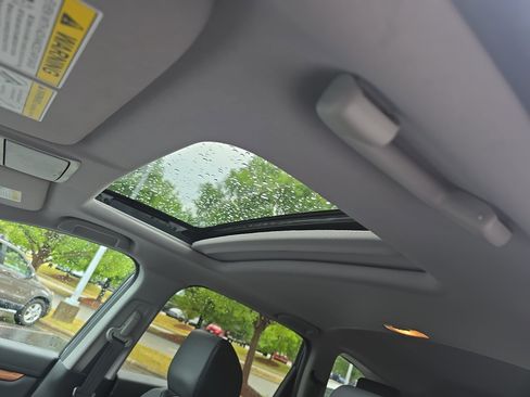 Used 2022 Honda CR-V Touring image 30