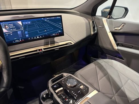 Used 2026 BMW iX xDrive60 w/ Premium Package image 14