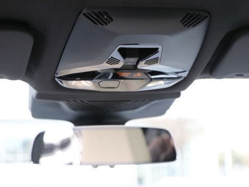 Certified 2025 BMW X1 xDrive28i w/ Technology Package image 31