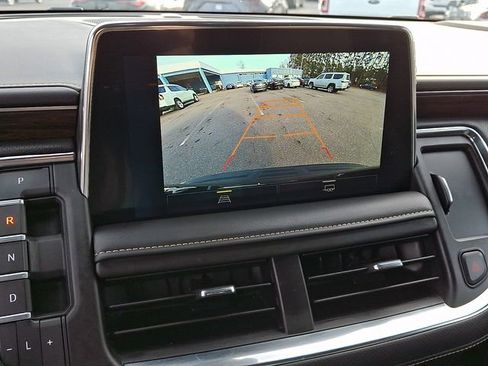 Used 2024 Chevrolet Suburban Premier image 24