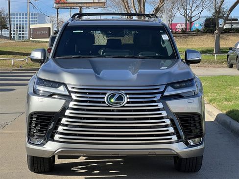 Used 2023 Lexus LX 600 4WD w/ Luxury Package image 6