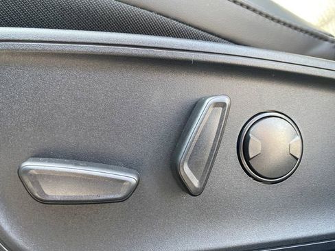 New 2025 Ford Escape Base image 32