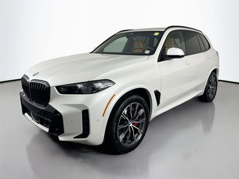 Used 2025 BMW X5 xDrive40i w/ M Sport Package image 2