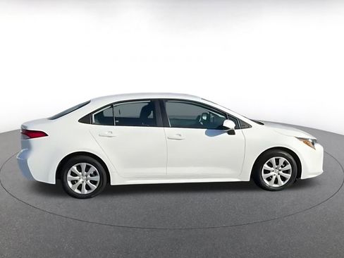 Used 2025 Toyota Corolla LE image 14
