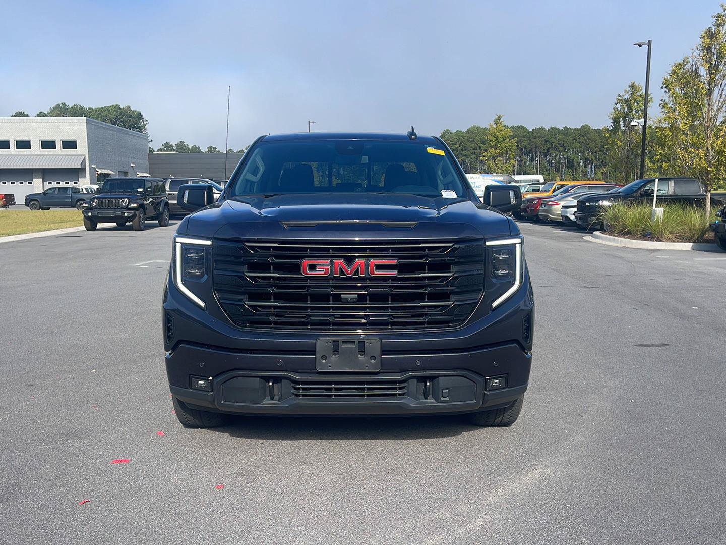 Used 2025 GMC Sierra 1500 Elevation w/ Elevation Premium Package AWD/4WD image 2