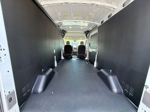 New 2026 Ford Transit 250 148 Medium Roof w/ Load Area Protection Package RWD image 20