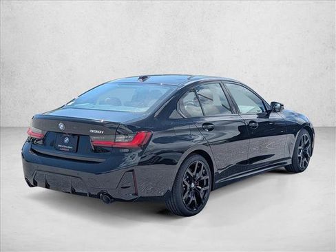 Used 2026 BMW 330i Sedan w/ M Sport Package RWD image 2