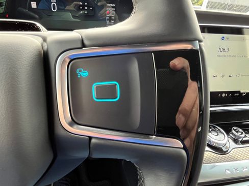 New 2025 Ford Expedition Platinum image 14