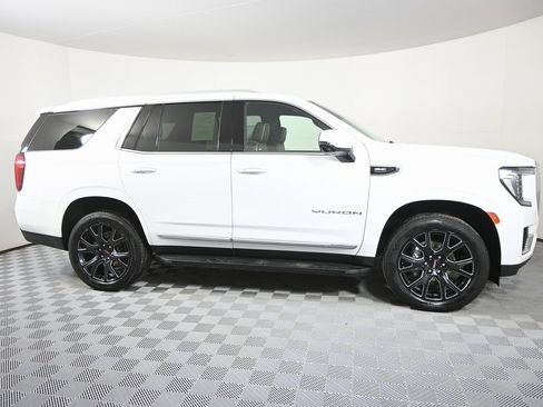 Used 2024 GMC Yukon SLT image 8